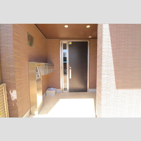 椿ヴィレッジ202号室 エントランス