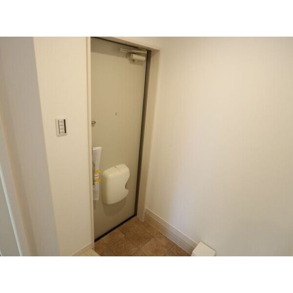 ランウェイ34R 玄関