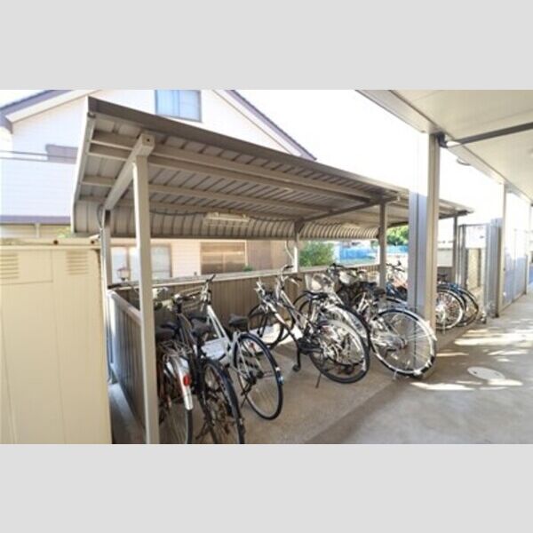 アピテ・プレミール 駐輪場