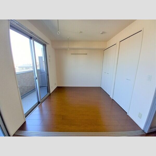 愛宕ビューハイツ303号室 洋室2