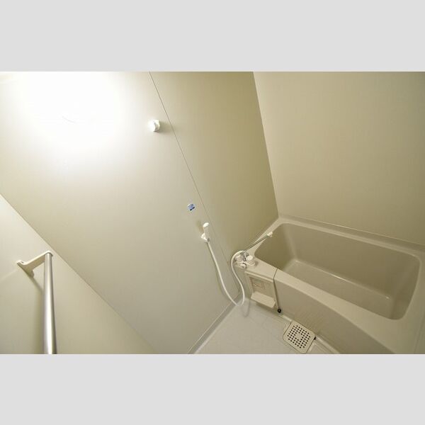 サニーコートハタⅡ バス