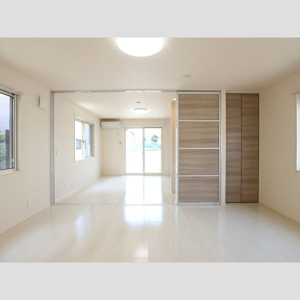 グリーンハイム リビングからの眺め②