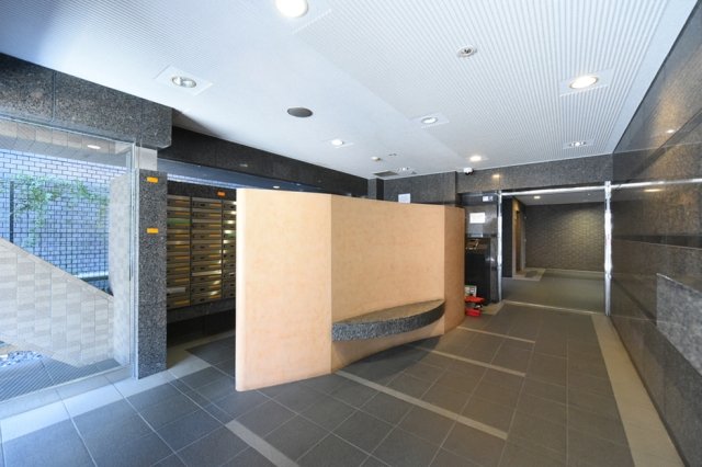 ルーブル文京音羽 エントランス