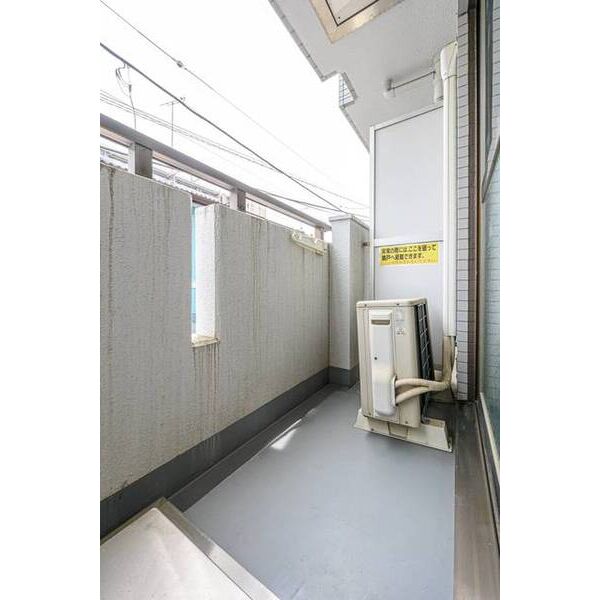 メゾン・ド・クレディ0203号室 バルコニー