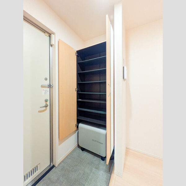 Libertad202号室 シューズボックス