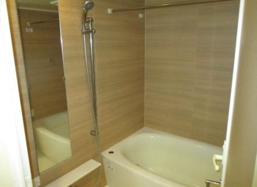 ライオンズ鶯谷マークスフォート 浴室　※2025年12月撮影の写真