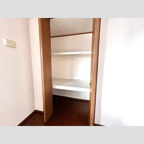 スマートFⅡ 物入