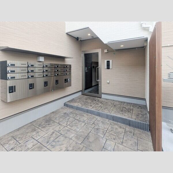 ルミナス所沢301号室 エントランス