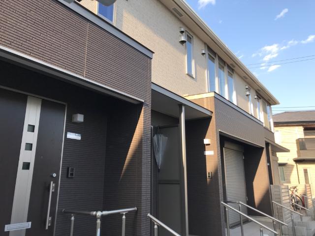 アン・ファースト 外観写真（昼）