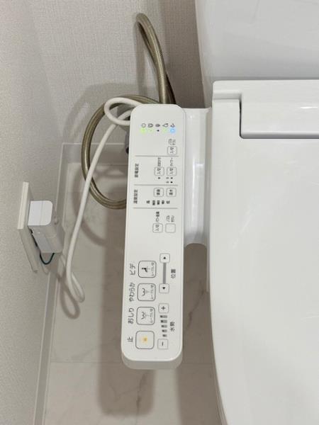 ＣＯＣＯ－ＣＨＩＬＬ　ＫＡＭＥＡＲＩ3階 トイレ