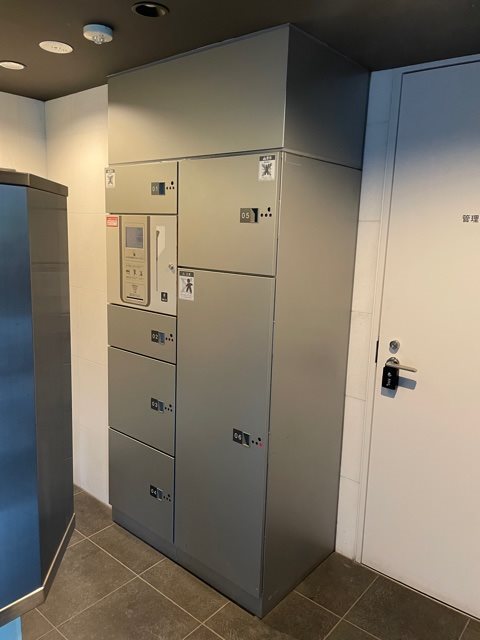 レジディア赤坂2階 宅配ボックス