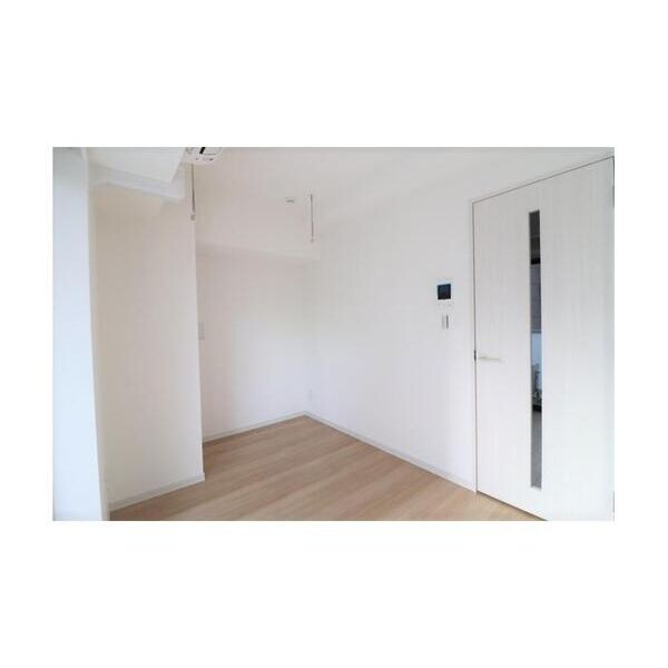 Zest横浜 リビング