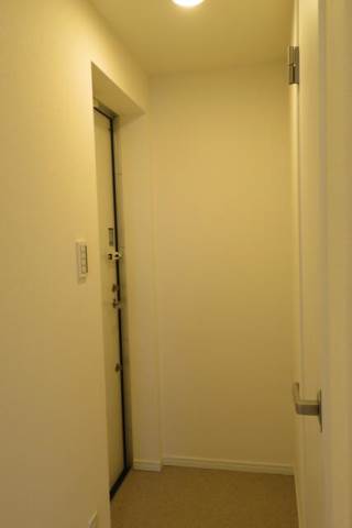 プレアス東松原 玄関