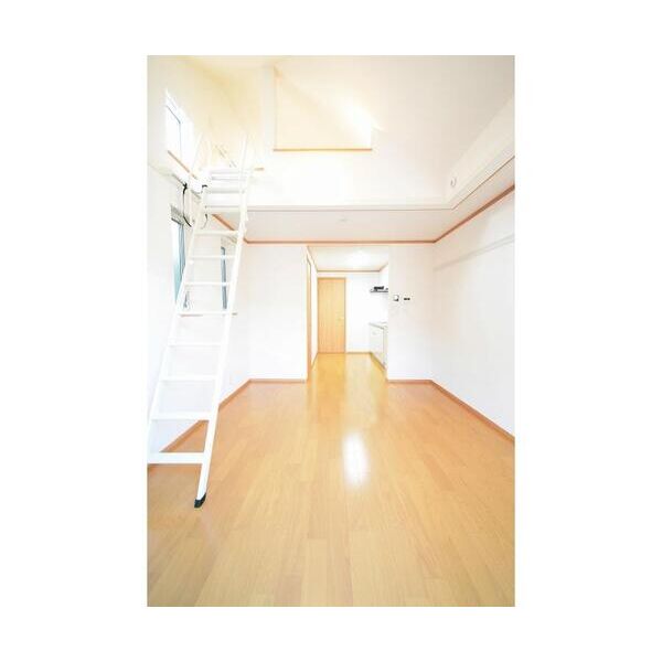 板橋区前野町5丁目戸建 リビング