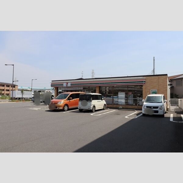 レグルス303号室 セブンイレブン八潮大瀬北店(510m)
