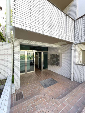 スカイコート落合209号室 エントランス