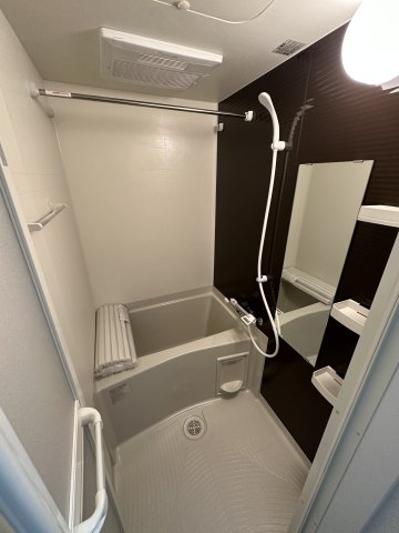 Bay Room vida103号室 ２口ＩＨヒーターで料理する方も満足♪キッチン収納スペースも豊富です★