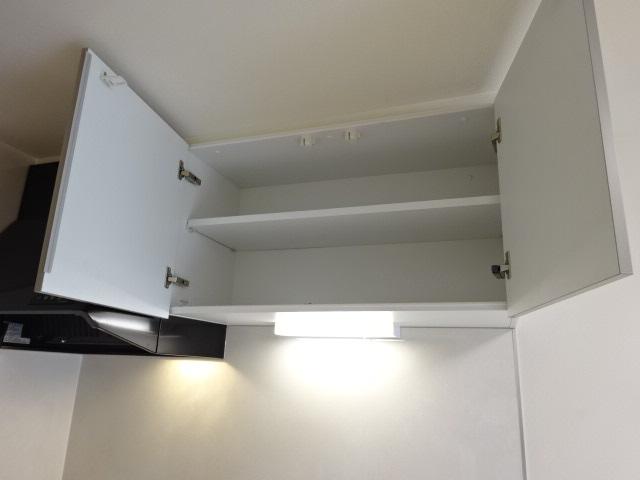 アイリスガーデンⅢ 上部収納