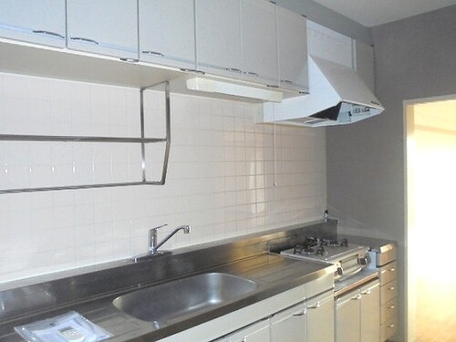 テレパレス船橋三咲Ａ棟2階 キッチン　※同タイプ別部屋2025.12撮影