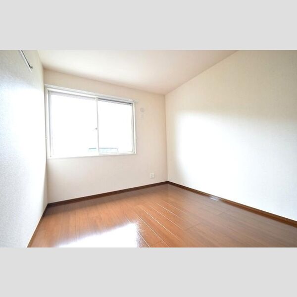 延沢戸建て　C棟101号室 南向き6.1帖洋室