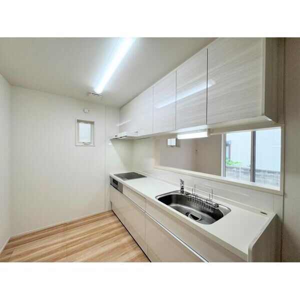 フォレストメゾン新堀 キッチン