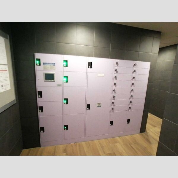 響302号室 宅配BOX