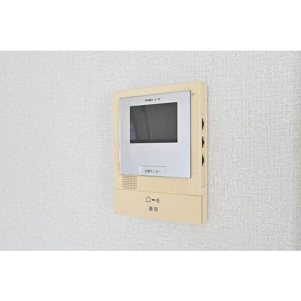 エムズ横浜 玄関