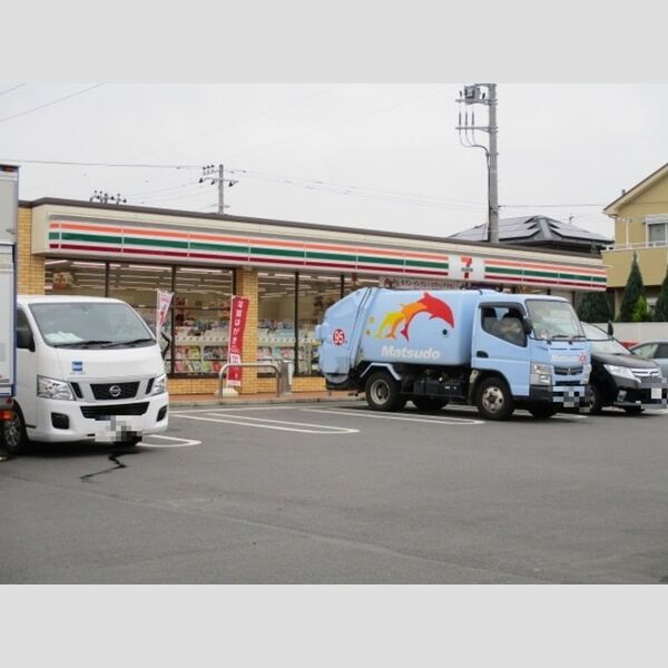 プルメリア セブンイレブン　松戸第五中学校前