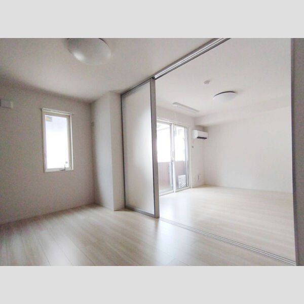 アヴァンス北烏山 102号室　洋室