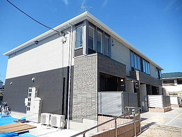 リーオイスラ 外観写真（昼）