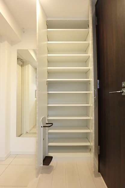 ガーラ・ステーション横濱関内7階 大型シューズクローゼット