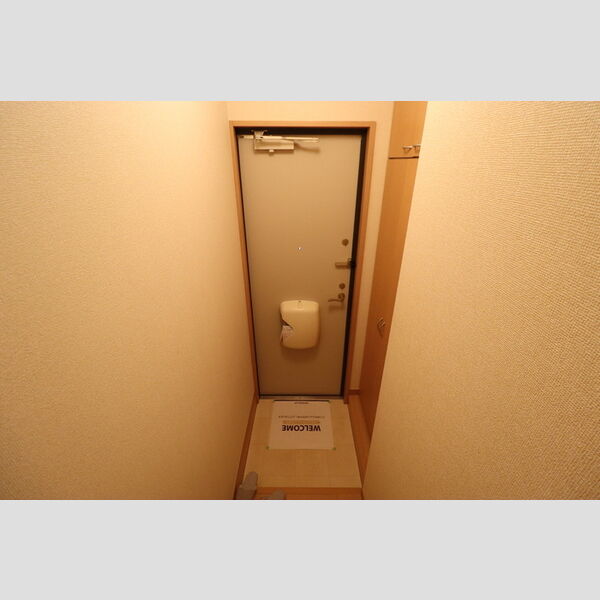 ピースサル 玄関