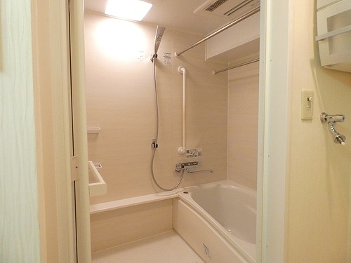 コスモ大和スターアベニューサードウイング 浴室　※2026年3月の写真