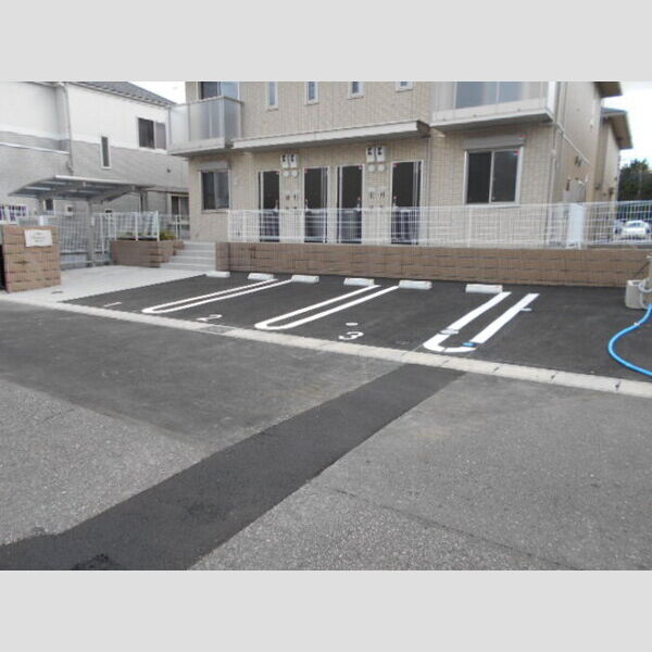 ポルトカリ 駐車場