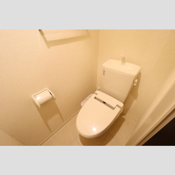 ラ・プランタン　F 温水洗浄暖房便座