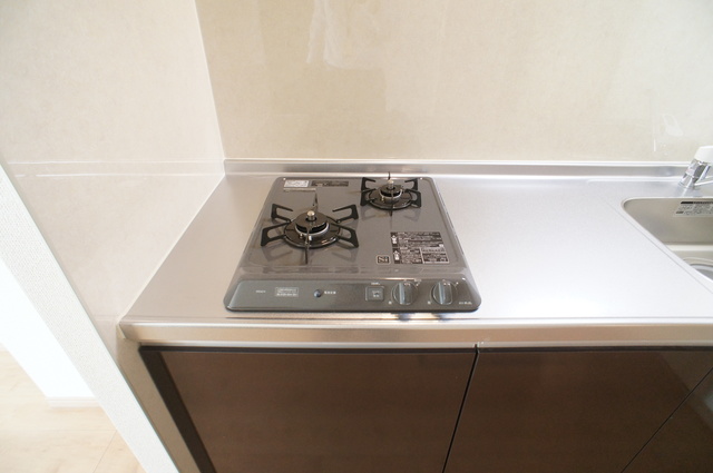 Ｐａｒａｄｏｒ　Ｎｉｓｈｉｆｕｎａｂａｓｈｉ0103号室 キッチン