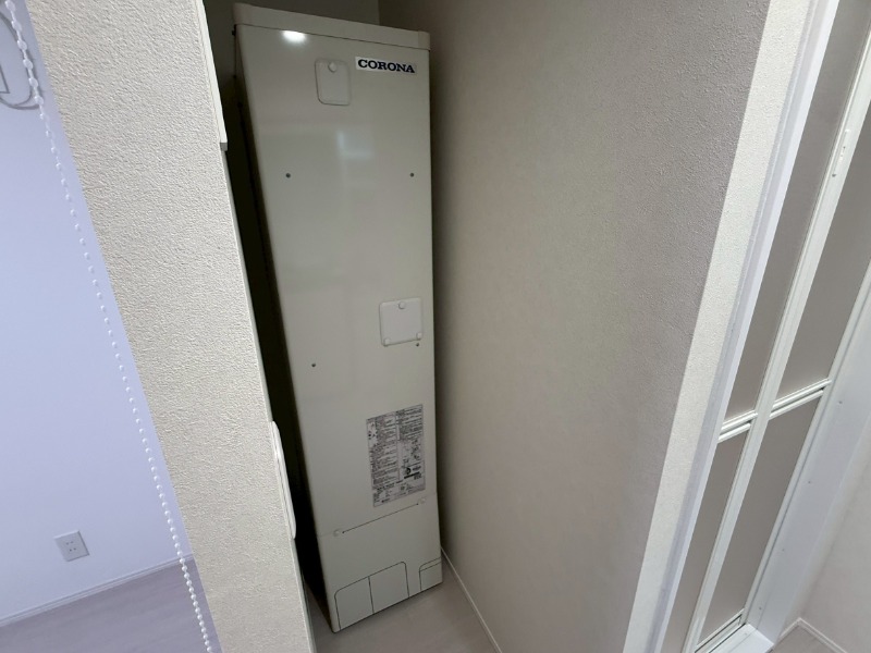 CREAL住吉Ⅱ3階 電気温水器
