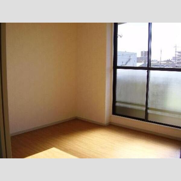 ジュネス戸田 洋室