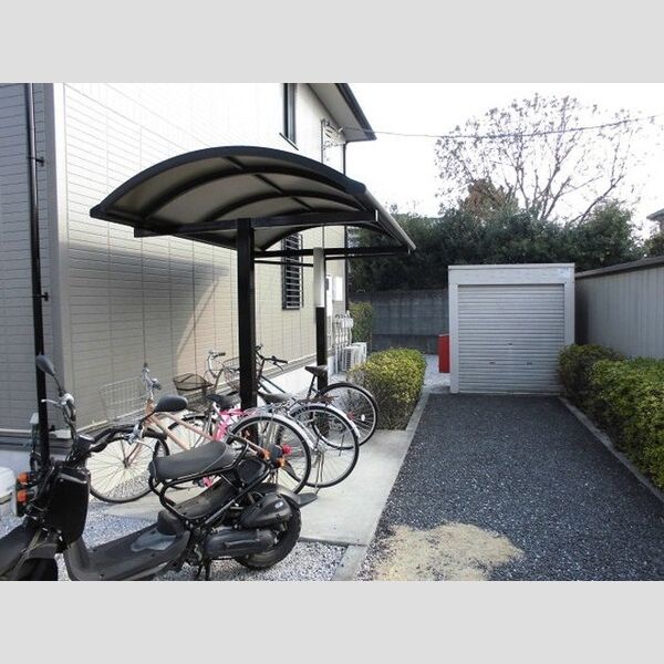 サンライズ　F202号室 駐輪場