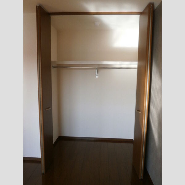 ザ・ハウス野田 洋室2クローゼット