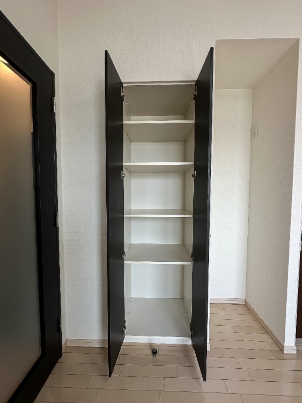 レジディア恵比寿Ⅱ14階 収納