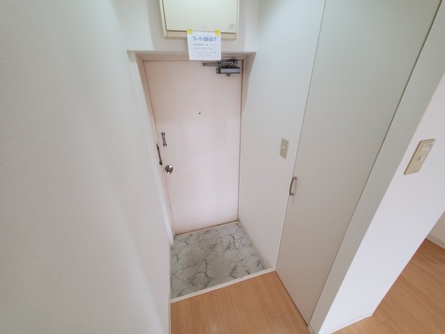 ツインハイツ8A号室 玄関