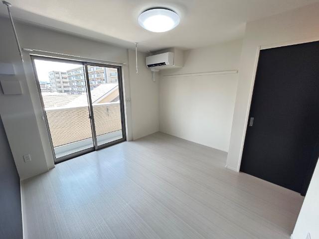 OceanCoastTsudanuma（オーシャンコーストツダヌマ）301号室 洋室