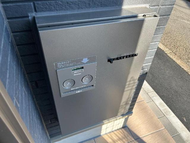 アウル103号室 宅配ボックス