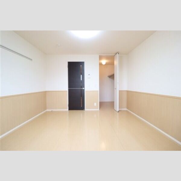 ベルフォーレ105号室 洋室8帖