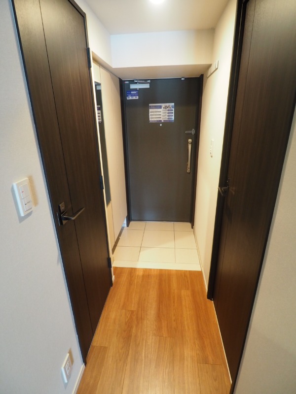 レジディア神田淡路町 玄関