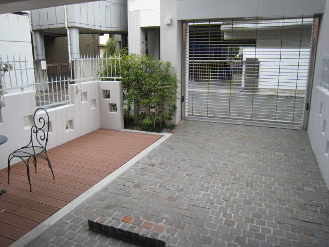 Ａｒｔ　Ｇａｒｄｅｎ　ＹＯＫＯＨＡＭＡ0109号室 駐車場