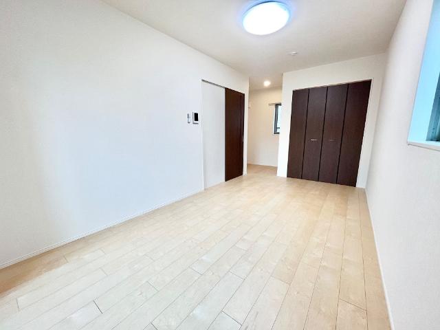 エターナルⅡ 洋室