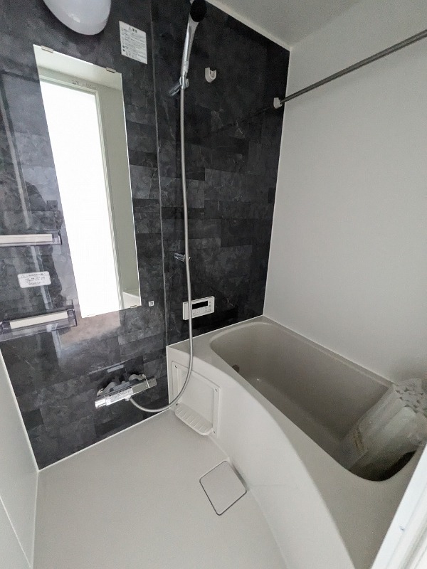 アリスワン南三咲(E-222)2階 お風呂