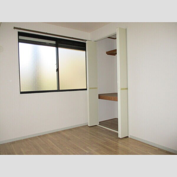 ラヴェニュ　E102号室 E102(洋室)